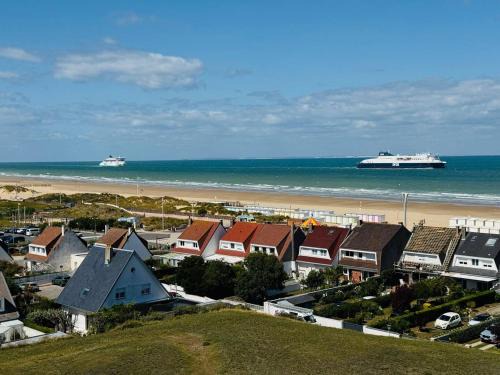 Port Apartment | Studio avec vue sur la mer et terrasse