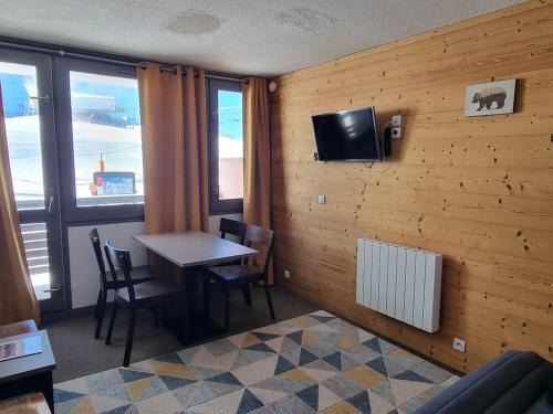 Aime Apartment | Studio confort cabine - Pied des pistes avec balcon sud - FR-1-181-2559