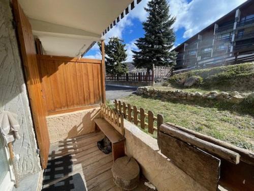 Le Sauze Apartment | Studio confortable au pied des pistes avec terrasse - FR-1-804-55