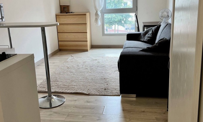 Le Plessis-Robinson Apartment | Studio Dans Residence DE Tourisme