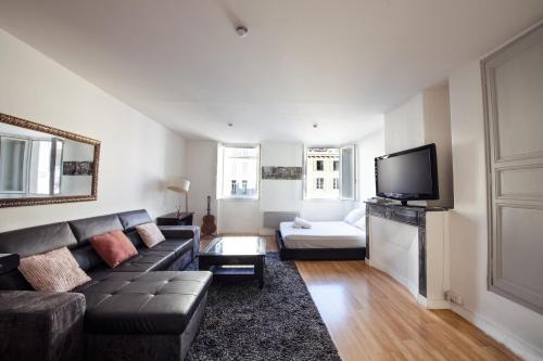 Opera Apartment | Studio