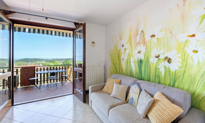 Lonato del Garda Apartment | Studio 'Margarita' with Lake View, Wi-Fi and Air Conditioning