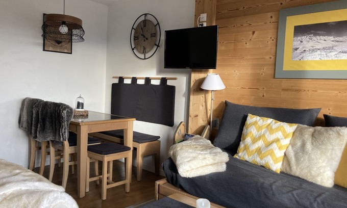 Jeux Apartment | Studio overlooking the mountains