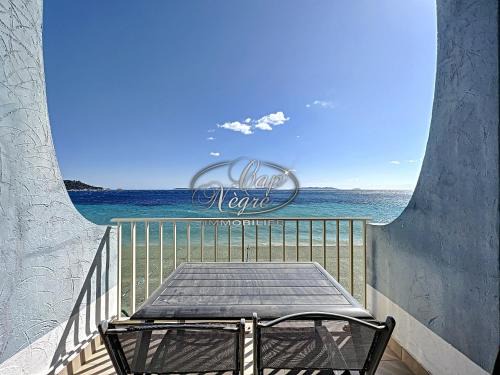 Cavaliere Beach Apartment | studio pieds dans leau vue mer pour 2 personnes plage de cavaliere
