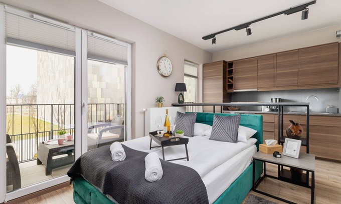Warszawskie Apartment | Studio Rakowicka by Renters