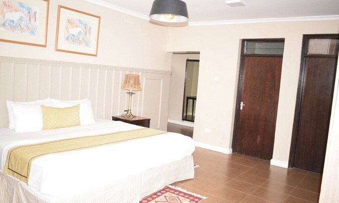 Gigiri Hotel | Studio Suite ensuite with Bath tab