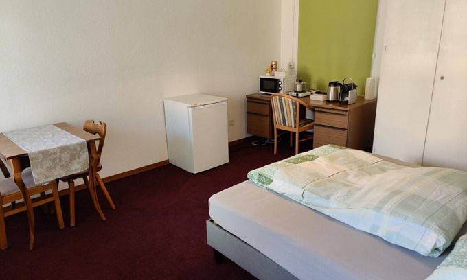 Pizol Apartment | Studio with bathroom and kitchenette