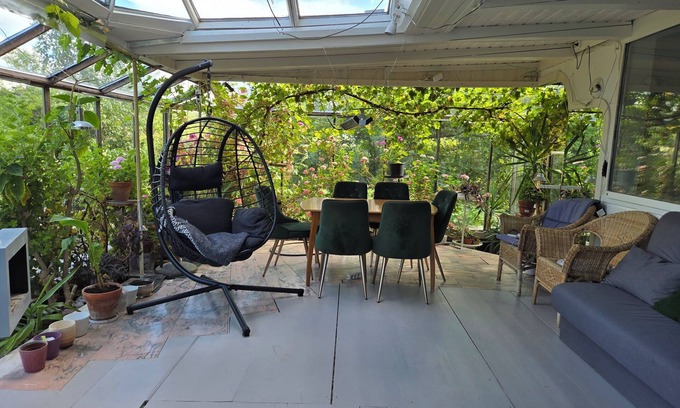 Norsborg House | Stunning 6 room house in Stockholm with a botanical garden and lakeview