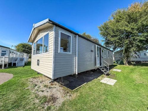 Great Yarmouth Other | Stunning 8 Berth Caravan At Cherry Tree Holiday Park In Norfolk Ref 70711C