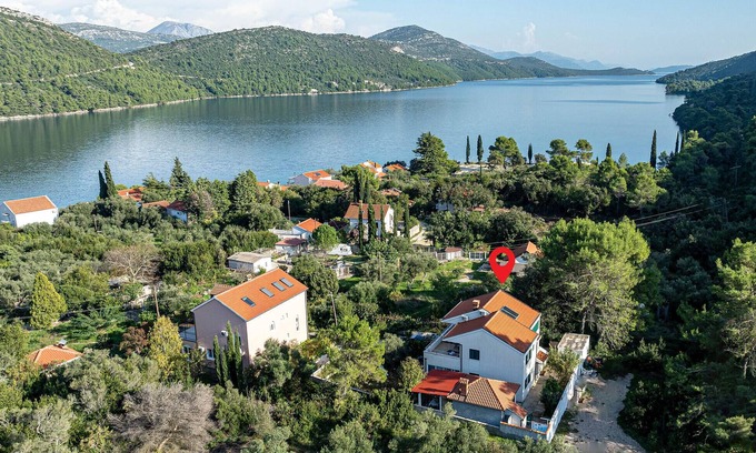 Broce Apartment | Stunning apartment in Broce with WiFi