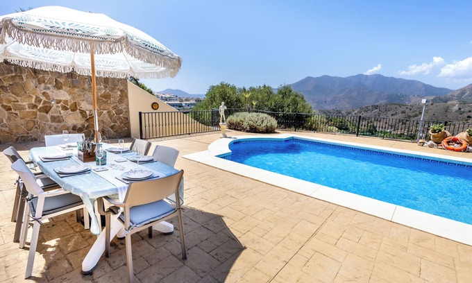 Alhaurin el Grande Villa | Stunning Golf Villa with Pool and Stunning Views