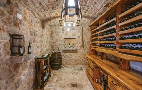 Podbablje House | Stunning Home In Krivodol With Sauna