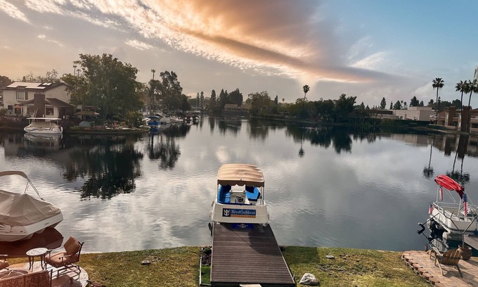 Lake Forest House | Stunning Lake ForestnEstate by Private Lake 4 BedroomnHome with EnchantingnViews