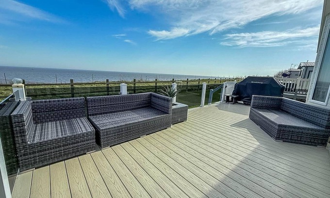 Hopton Cabin | Stunning lodge with decking and WiFi at Broadland Sands Park ref 20281BS