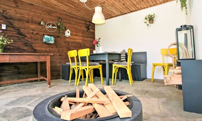 Steinach am Brenner House | Stunning private villa for 3 guests with WIFI, TV, patio, pets allowed and panoramic view