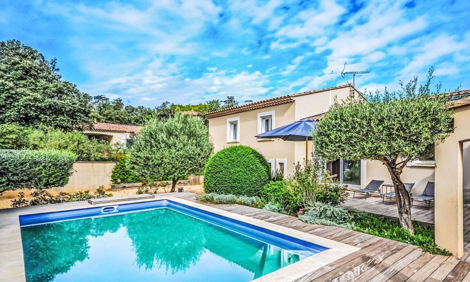 Vers-Pont-du-Gard House | Stunning private villa for 8 people with WIFI, private pool, A/C, TV, patio and pets allowed