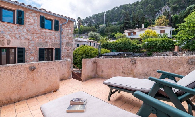 Banyalbufar House | Stunning private villa for 6 guests with WIFI, TV and terrace