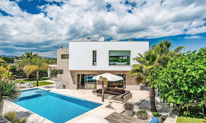 Benitachell Villa | Stunning private villa for 8 people with A/C, WIFI, hot tub, private pool, TV and patio