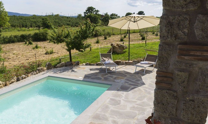 Sutri House | Stunning private villa for 4 people with WIFI, private pool, A/C, TV, terrace and panoramic view