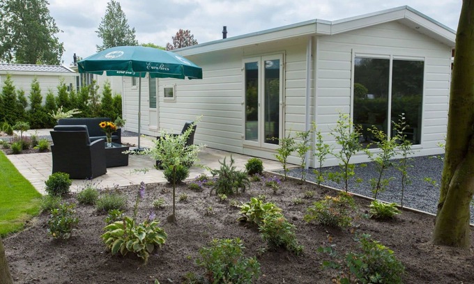 Susteren House | Stunning private villa for 6 people with pool, WIFI, TV and terrace