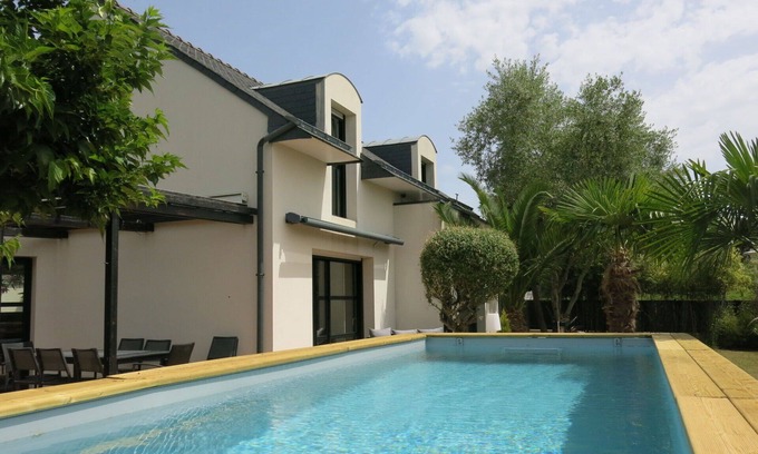 Sene House | Stunning private villa for 8 guests with private pool, WIFI, TV and terrace