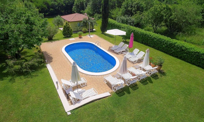 Marceljani House | Stunning private villa for 2 people with WIFI, pool, A/C, TV and terrace