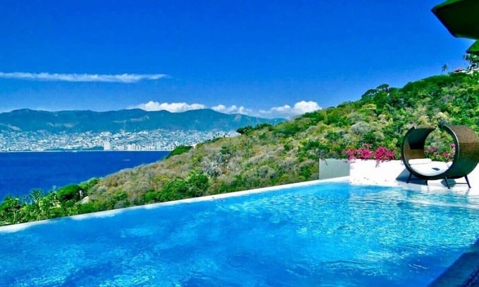 Las Brisas Villa | Stunning Villa