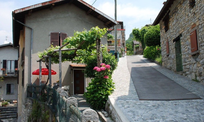 Casima House | Stunning villa for 4 people with patio and pets allowed