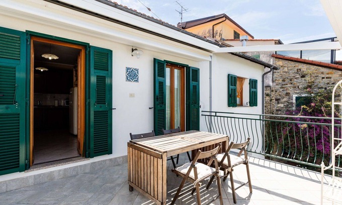 Strada Nazionale Sud House | Stunning villa for 4 guests with WIFI, terrace and pets allowed