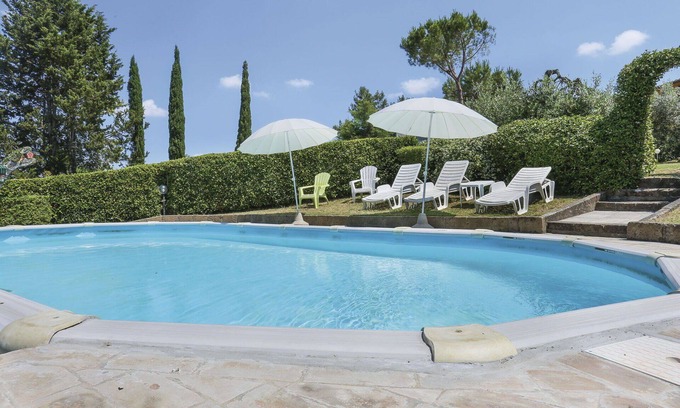 San Miniato Villa | Stunning villa for 12 people with private pool, TV, patio and pets allowed