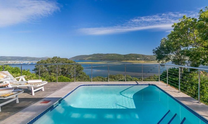 Paradise Apartment | Stunning Villa with pool and views of Knysna