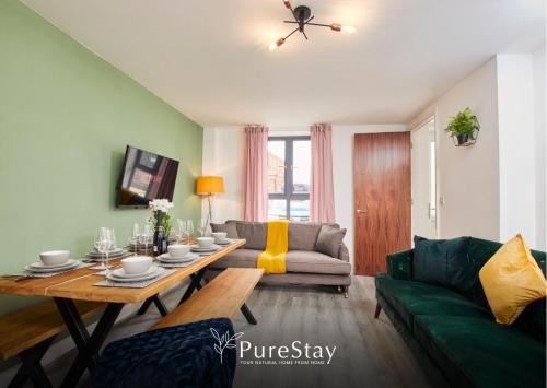 Failsworth House | Stylish 5-bedroom Manchester Retreat Sleeps 9 by PureStay
