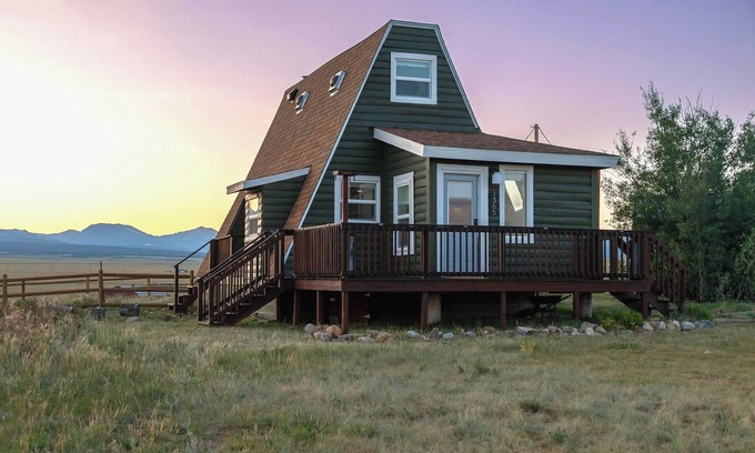 Fairplay Cabin | Stylish A-Frame Escape! Rare Fall Avails, Dogs OK, 45 mins to Breck, Stargazing!