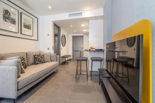 Barrio de La Latina Apartment | Stylish Loft for 2 in La Latina The Ultimate Madrid Escape Latina Toledo IX