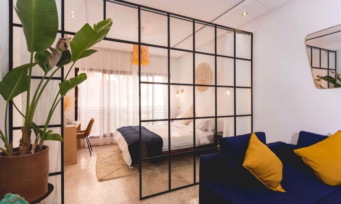 Semlalia Apartment | Stylish Studio(WiFi, Netflix, Pool, AC, Nespresso)