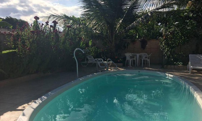 Bairro da Enseada House | Suíte 4 para PcD com piscina em Caraguatatuba