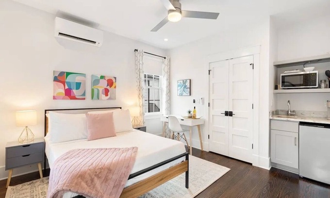 Westside Apartment | Suite B1 at 697 King