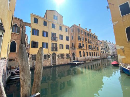 Cannaregio Apartment | Suite House new apartments wi fi Venice island