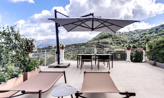Sant'Agata sui Due Golfi Apartment | Suite La Panoramica in Sant Agata sui Due Golfi