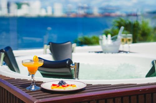 Castillogrande Apartment | Suite Premium con Terraza y Jacuzzi Privado