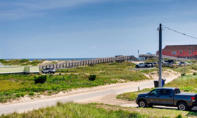 Rodanthe House | SUMMER SAVINGS-Dog Friendly Oceanview Home Just Steps from Rodanthe Fishing Pier