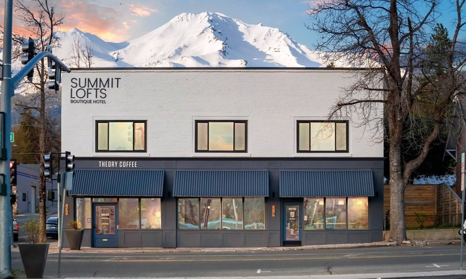 Mount Shasta Hotel | Summit Lofts, 2 Queen Beds, Mt Shasta #201