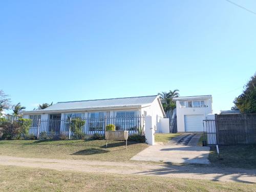 Port Edward Apartment | Sun and Sands luxury beach house