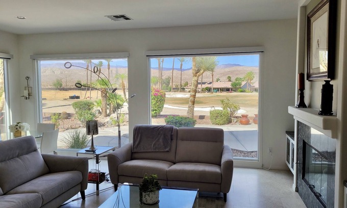 Desert Palms House | Sun City Home on the Golf Course