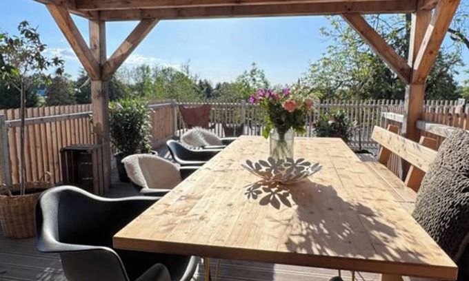 Buttelstedt Apartment | SunDeck Apartment