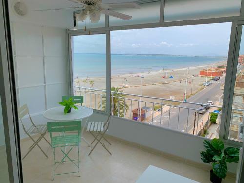 Santa Pola Apartment | Sunny Beach Retreat