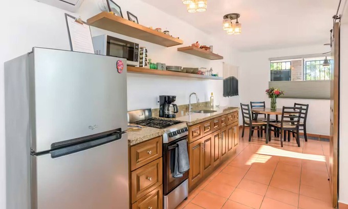 San Jose del Cabo Condo | Sunny Coastal Getaway Walk 1 Block to Beach & Shops