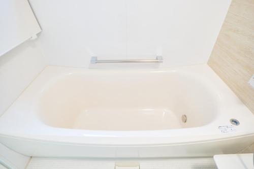 Nishikoiwa Apartment | Sunny Court by Tranova