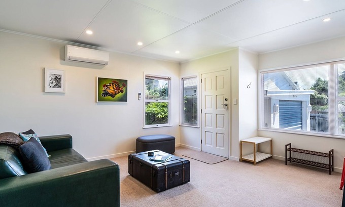 Richmond House | Sunny Richmond Retreat