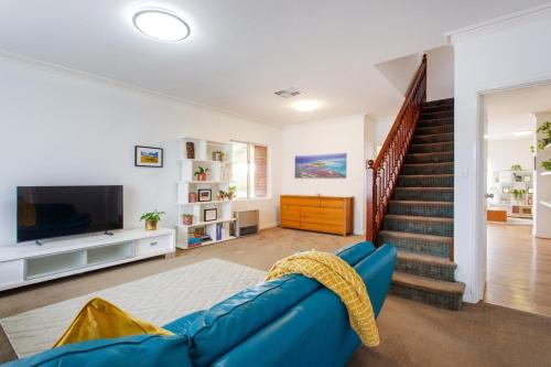 Palmyra House | Sunny Stays Holiday Home - 5 min to Fremantle
